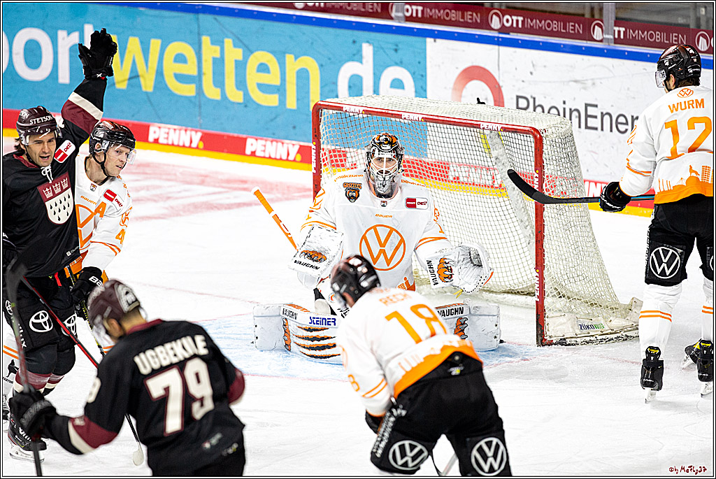 PENNY DEL;  Koelner Haie - Grizzlys Wolfsburg; Koeln, 29.01.2021